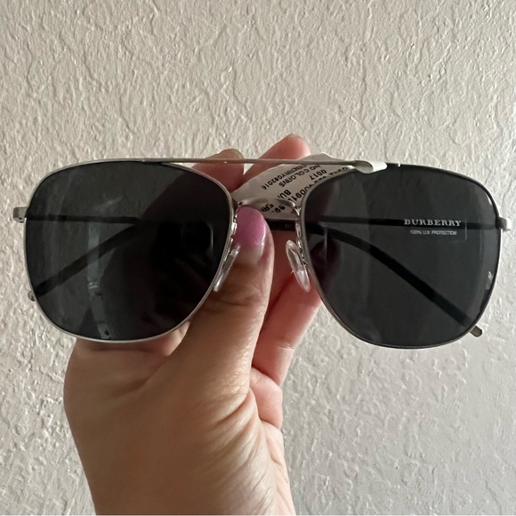 Authentic Burberry  Sunglasses New - Picture 5 of 7